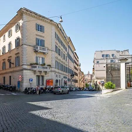 Qflat Elegant Palumbo Vatican-2
